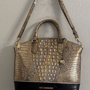 Elegant Brahmin Crocodile Pattern Handbag - Black and Gold